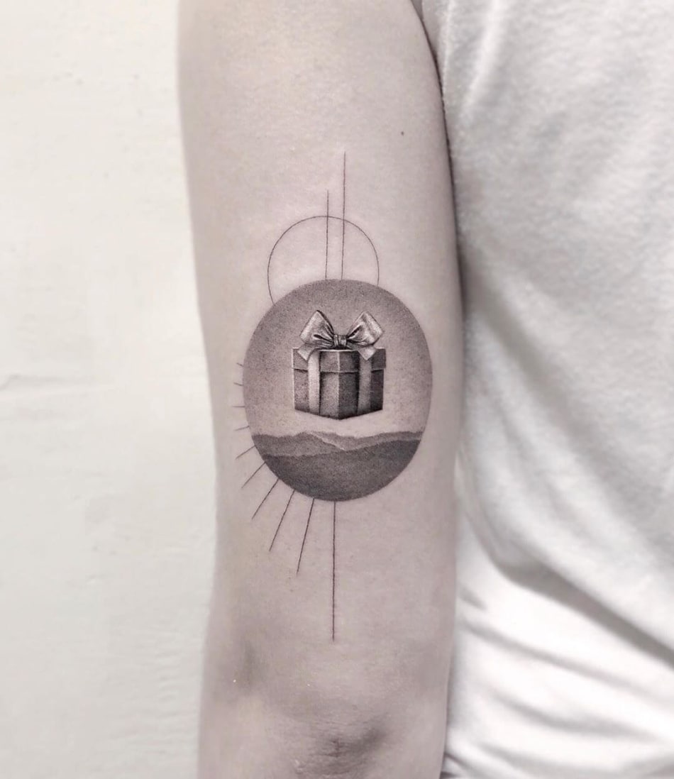 Gift in sky tattoo by Maya Gat