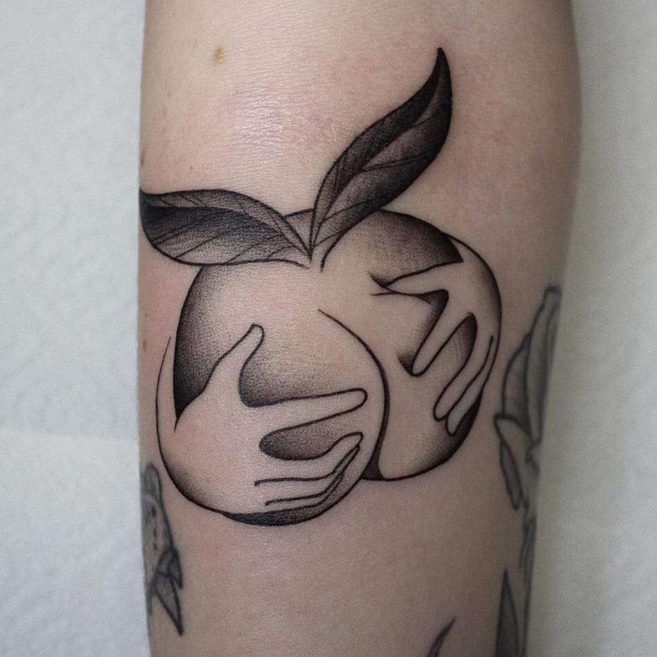 peach bum tattoo by Nikakun