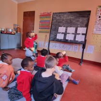 A (pre-)school for Akheri
