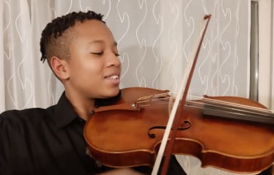 Un violon alto pour Tidjani