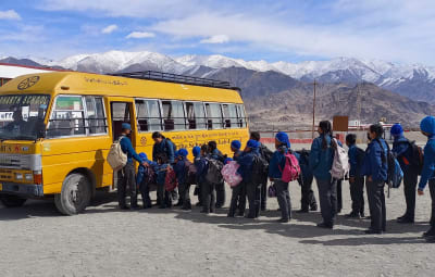 Un bus pour le Ladakh
