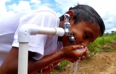 De l'eau pour les Piaroas