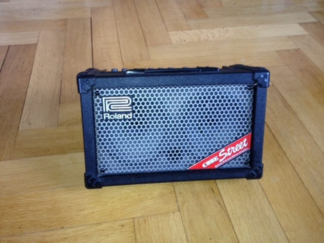 Roland Cube Street The Ultimate Amp for Traveling Musicians