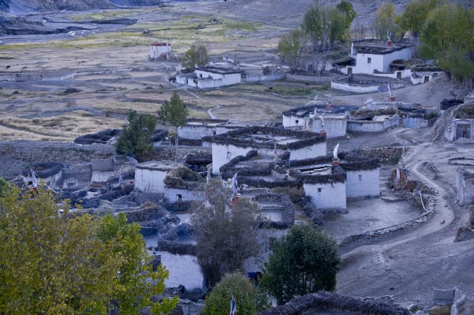 Das Dorf Sam Dzong muss aufgegeben werden. 