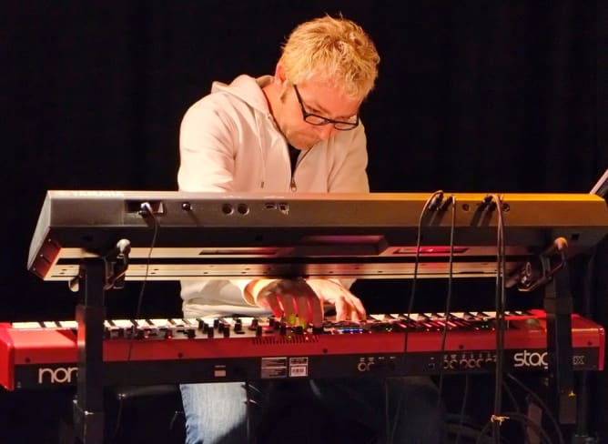 Pascal Huber (keys) plays with Mario Borrelli and Solcay and works as a musical teacher as well.