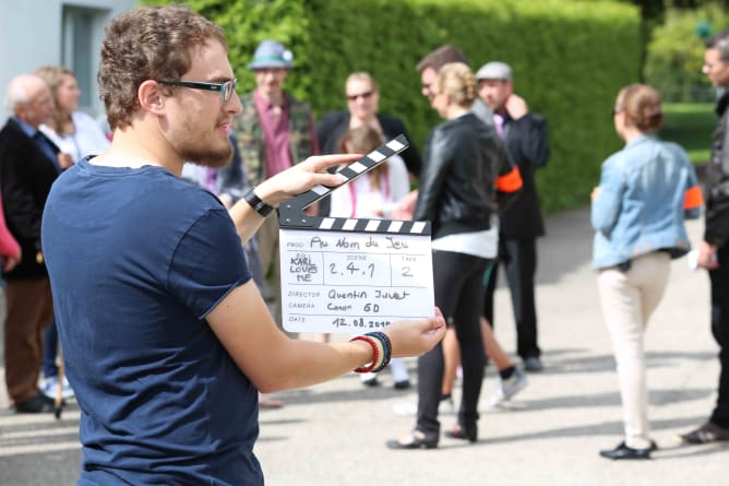 Le scénariste Mathieu Rothenbühler sur le tournage de «Au Nom du Jeu»