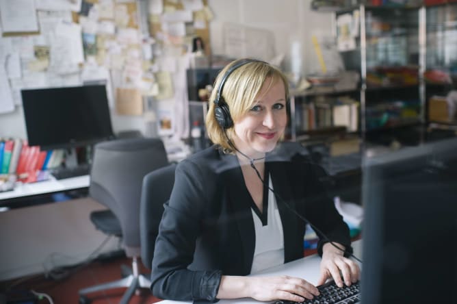 Nicoletta Cimmino ist Inlandredaktorin bei Radio SRF. Sie unterstützt das Netzwerk Medienfrauen Schweiz: «Es ist Zeit die Kompetenz und Tatkraft Schweizer Journalistinnen in den Vordergrund zu rücken.»