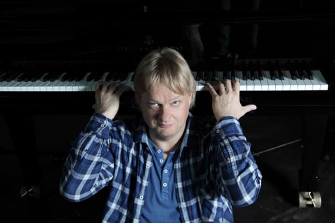 Iiro Rantala, der hoch dekorierte finnische Star-Pianist, solo und mit Trio