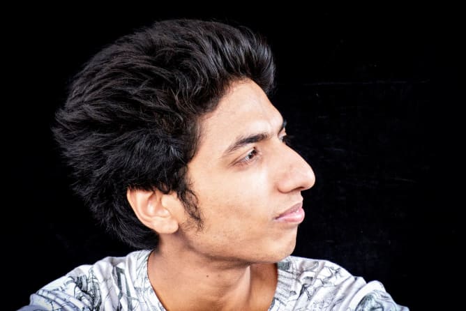 Valentine Gomes, from Kolkata, 24 years old, dance: popping, breaking and works as DJ