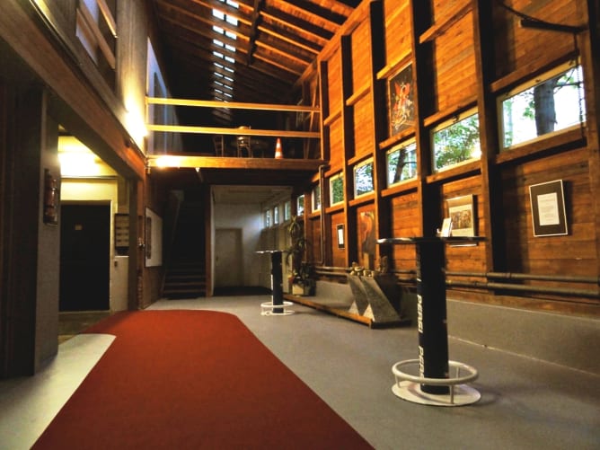 Foyer danach