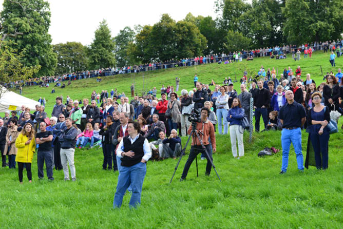 Thousands listened to the concert