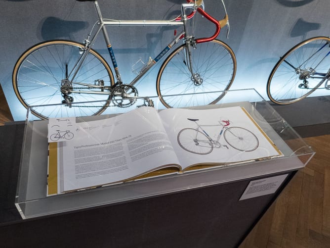 Buchpräsentation in der Ausstellung «Bike / Design / City»