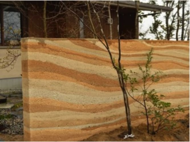 alles «Rammed Earth»   designed Mauern (gestampfte Lehmerde)