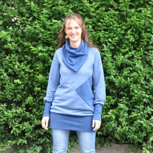 womens' blue pullover