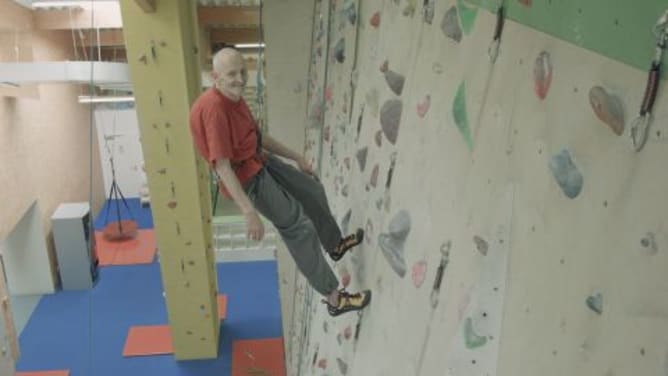 «While climbing you can’t be depressed.» Climber with Parkinson's, 81 years