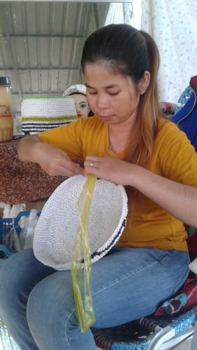 Fabrication d'un panier à partir des sacs plastiques