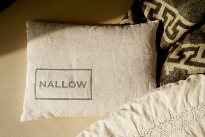 Nallow natural pillow