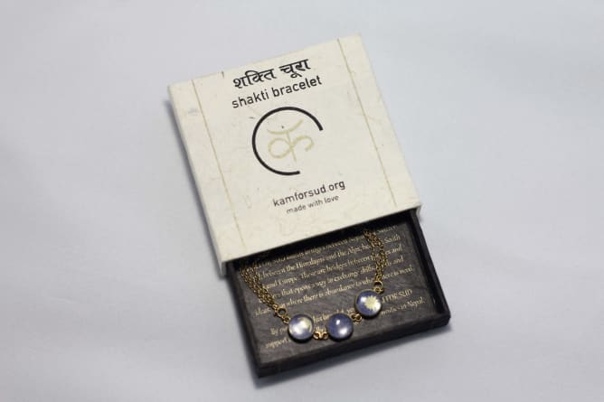 The shakti bracelet for woman in its lokta paper box