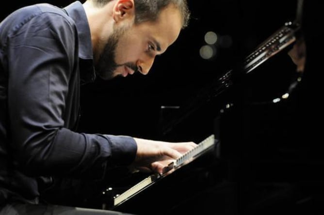 Claude Diallo, Schweizer Pianist mit internationalem Renommée