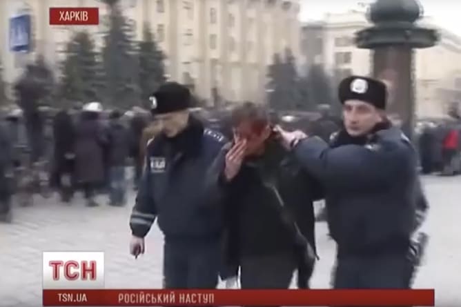 Serhij Zhadan wurde 2014 während des ukrainischen Aufstands in Kharkiv von regierungstreuen Schlägern zusammengeschlagen.