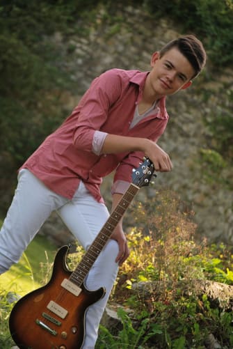 Julien der Wolkenblau Guitarist