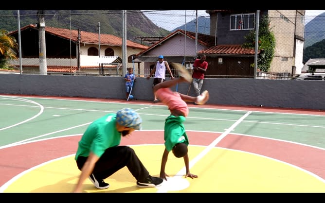 Nascimento, professeur de capoeira à la favela de Nova Friburgo