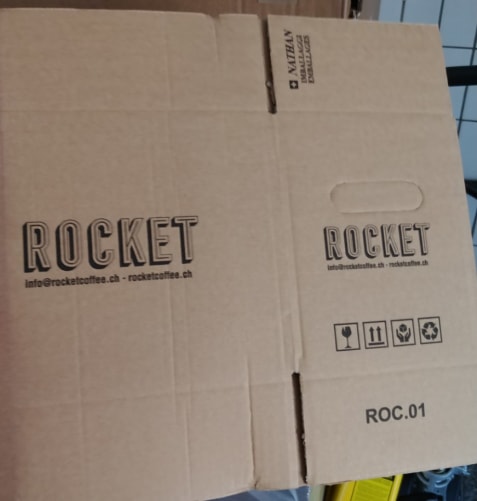 Le carton d'expédition Rocket Coffee