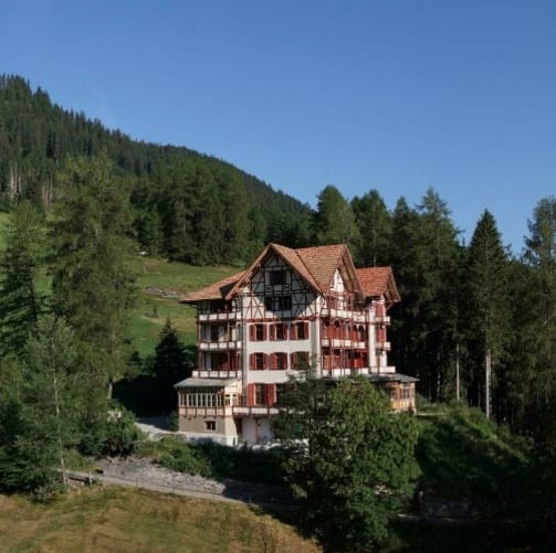 Das Waldhotel in Pradaschier (ob Churwalden) ist ein Juwel. Mehr Bilder unter: http://www.waldhotel-pradaschier.ch