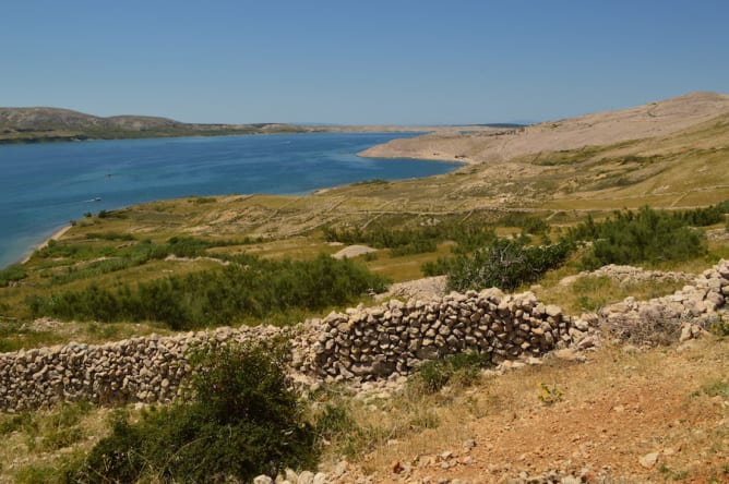 Barbati peninsula between Metajna and Zubovici