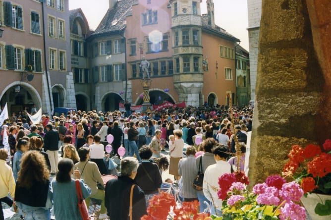 Frauenstreik 14.06.1991 auf dem Ring, Biel. Foto: Frauenplatz Biel. 