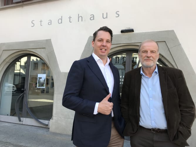 Kürzlich sprach ich mit Zugs Stadtpräsident Dolfi Müller, der mit offenem Geist das «Blockchain Raumschiff» in Zug begrüsst hat. 