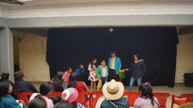 Luis spielt für die Nasa, Pitayo, Cauca, August 2017