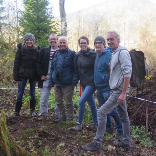 De gauche à droite: Pro Natura Neuchâtel (Mme. Iseli, M. Matthey et M. Blant), Mines d'asphalte (Odile Rouelt), ACMAP (Matthias von Wyss) et EcoCoseil (M. Perret)