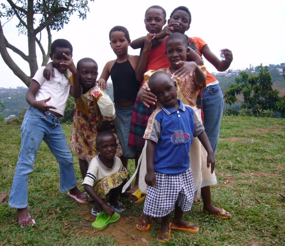 2007: Liliane and her friends in the Peace Village.