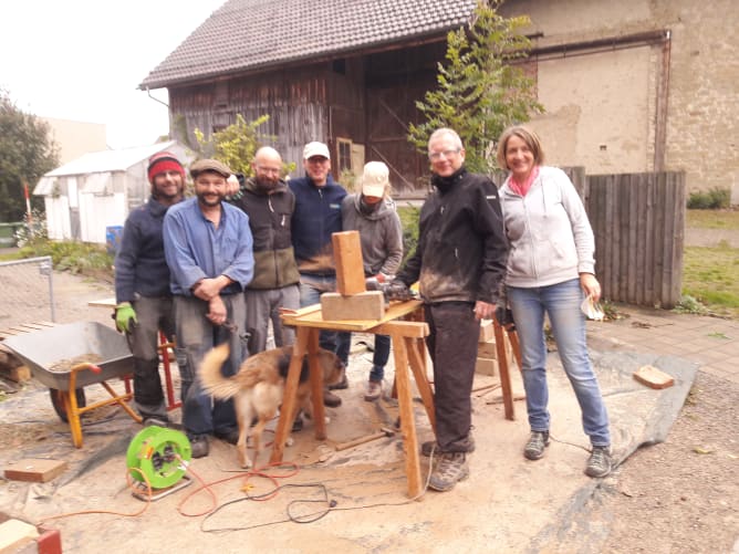 Die Schar der Bauteilereiniger