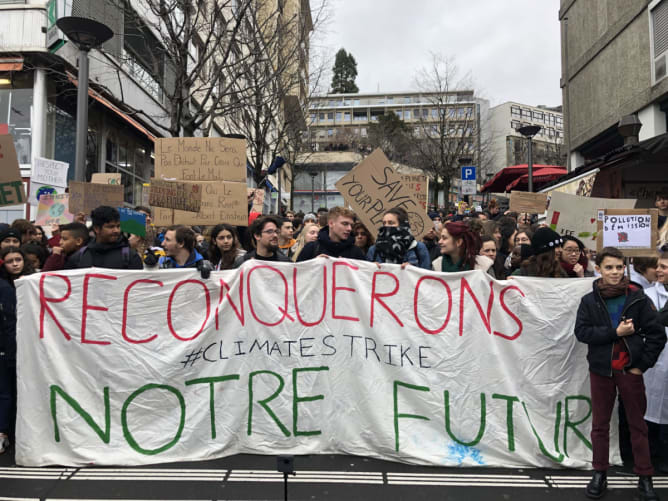 Première Grève pour le Climat le 18 Janvier 2019 ayant rassemblé plus de 8'000 personnes à Lausanne