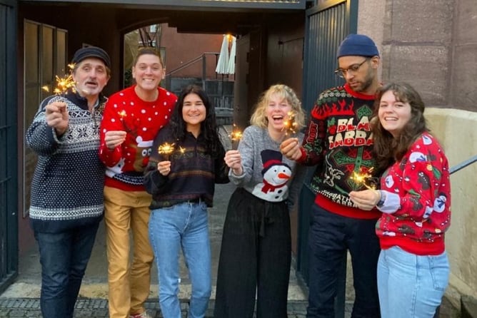 Part of our team: (from left) Robert Vilim (Booking), Lawrence Pawelzik (Management), Milena Lopez (Intern), Claudia Zimmermann (Intern), Nic Plésel (Booking), Julia Planzer (Staff)