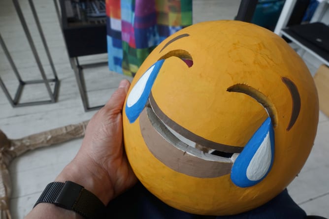 Emoji Mask (representative photo )