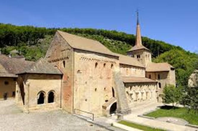 Notre bière est brassée près de l'abbatiale millénaire de Romainmôtier