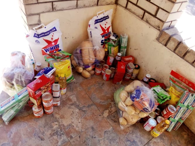 Les dons supplémentaires sont utilisés pour distribuer des colis alimentaires aux familles d'enfants du BBL qui en ont le plus besoin.