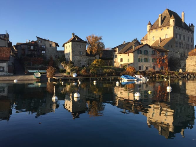 Yvoire village - links vom Turm unser Haus