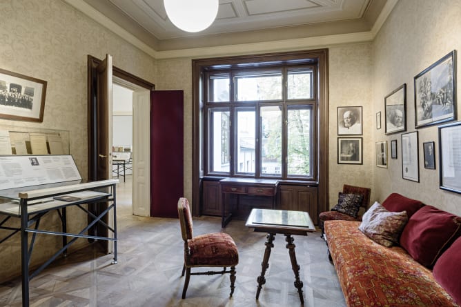 Wartezimmer (c) Hertha Hurnaus/Sigmund Freud Privatstiftung