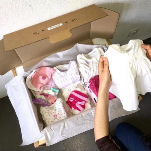 Préparation d'un box bébé