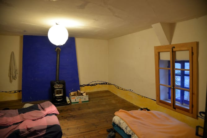 kleines Zimmer der Wohnung Dachgeschoss