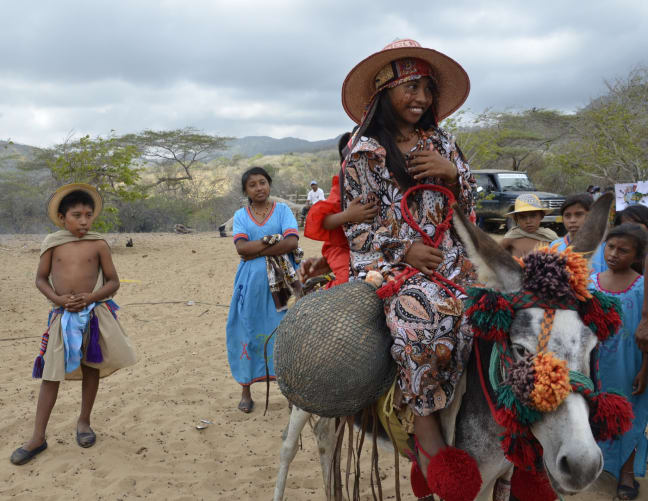 Wayuu indigenes Mädchen in Kolumbien