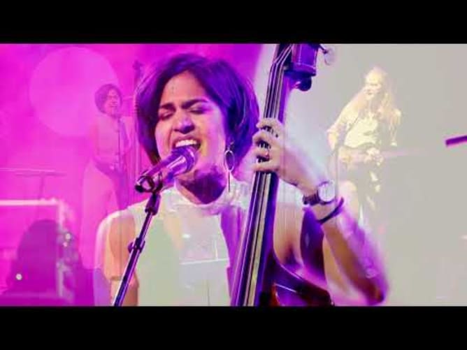 Jeanaine Jarret - Those Times (live)