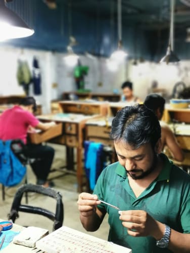 Foto scattata nel laboratorio di gioielli a Kathmandu