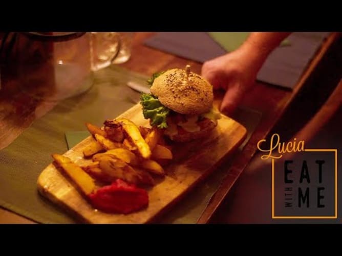 Lucia Eat With Me