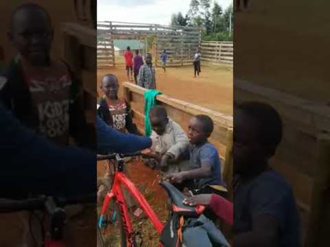 Essai vélos grâce aux bénévoles