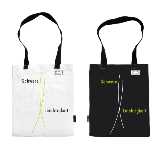 Die Schwere-Leichtigkeit-Tasche gestaltet von feberdesign: doppeldeutig und doppelseitig